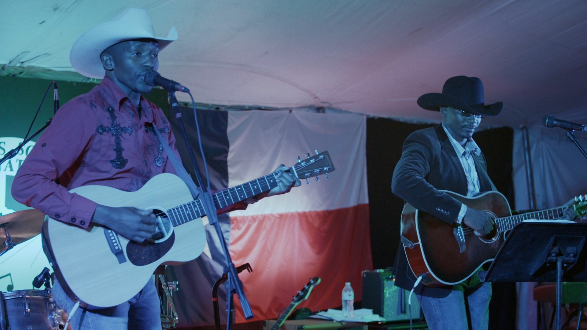 Dusty and Stones Playing Yolanda